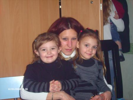 élodie et des deux filles